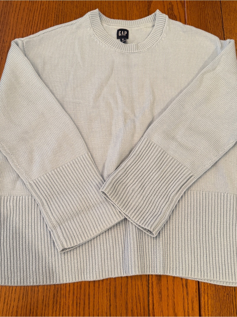 GAP Women’s Light Blue Crewneck Sweater